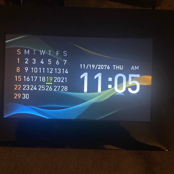 Samsung Digital Frame - Brand new with box - Picture 7 of 10